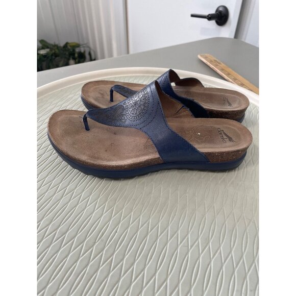 Dansko Priya Thong Sandals Size 37 Navy Blue Embossed Madala Cork Sole Comfort - Picture 6 of 10